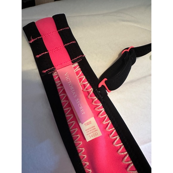 Victoria’s Secret Bikini - Picture 2 of 6